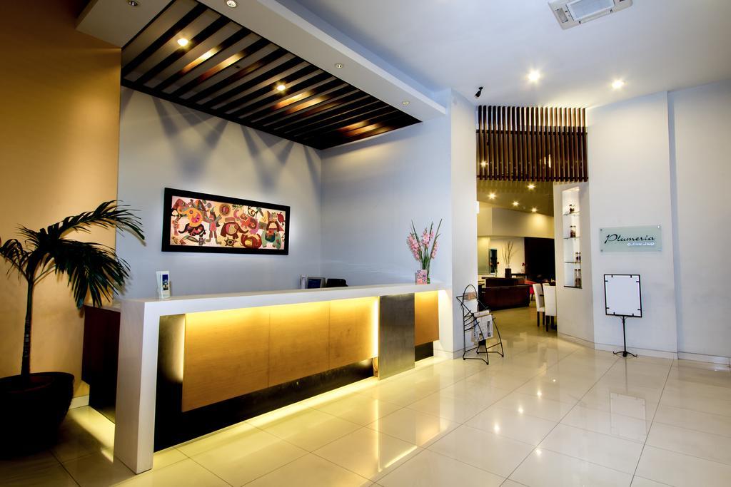 Hotel Quirin Semarang Exterior foto
